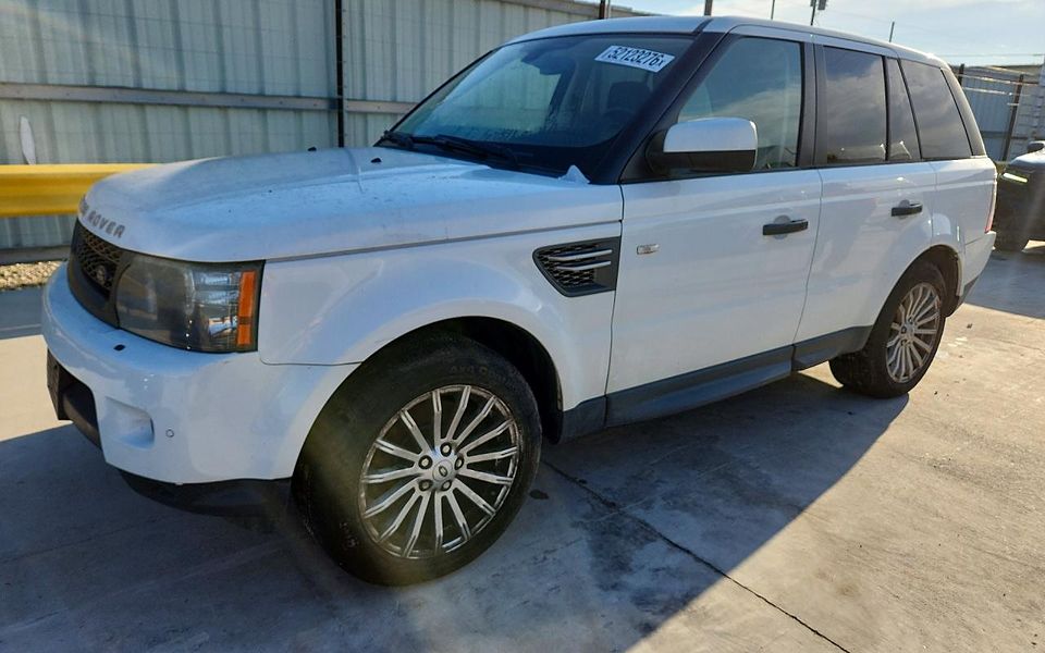 2011 Range Rover Sport in Alpine White, front three-quarter view